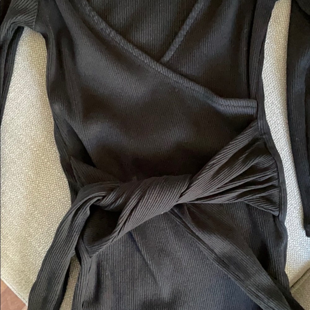 Express Wrap Top - Picture 3 of 5